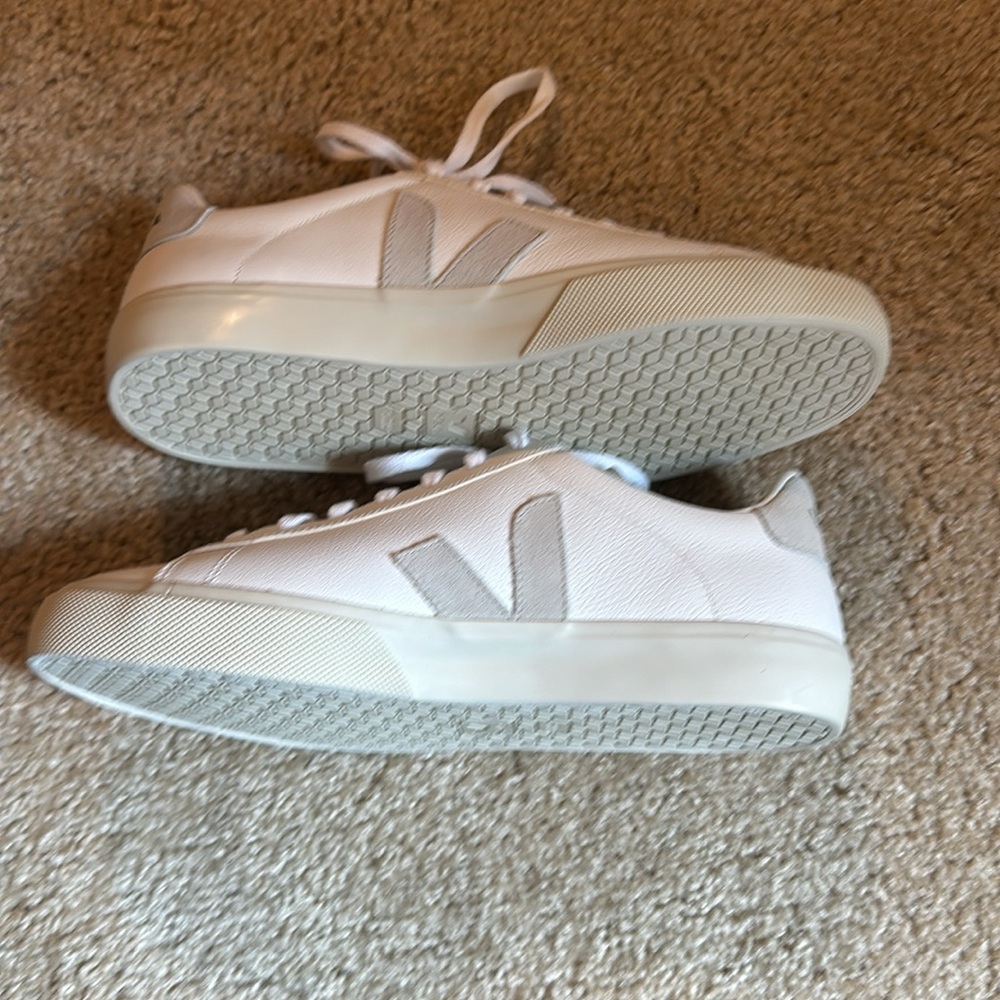 Veja White Sneakers - Picture 3 of 7